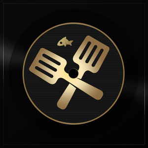 游泳教练伸进含奶摸爽69
